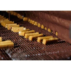 Almond Roca Buttercrunch Toffee Candy: 10-Ounce Tin -Candy World Shop almond roca buttercrunch toffee candy 10 ounce tin candy warehouse 3