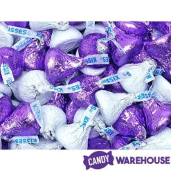 Hershey's Kisses Color Combo - Purple And White: 800-Piece Box -Candy World Shop hershey s kisses color combo purple and white 800 piece box candy warehouse 5