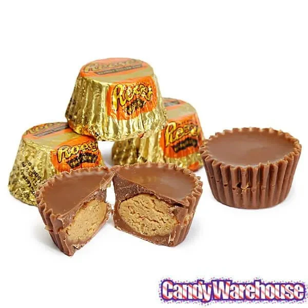 Reese's Peanut Butter Cups Miniatures: 105-Piece Box 8 Reese's Peanut Butter Cups Miniatures: 105-Piece Box - Image 6