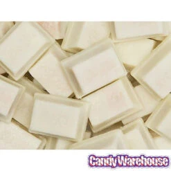 White Chocolate Kit Kat Minis Candy: 7.6-Ounce Bag -Candy World Shop white chocolate kit kat minis candy 7 6 ounce bag candy warehouse 3 0465a26c d783 4fd5 aa90 7f8f175c8427